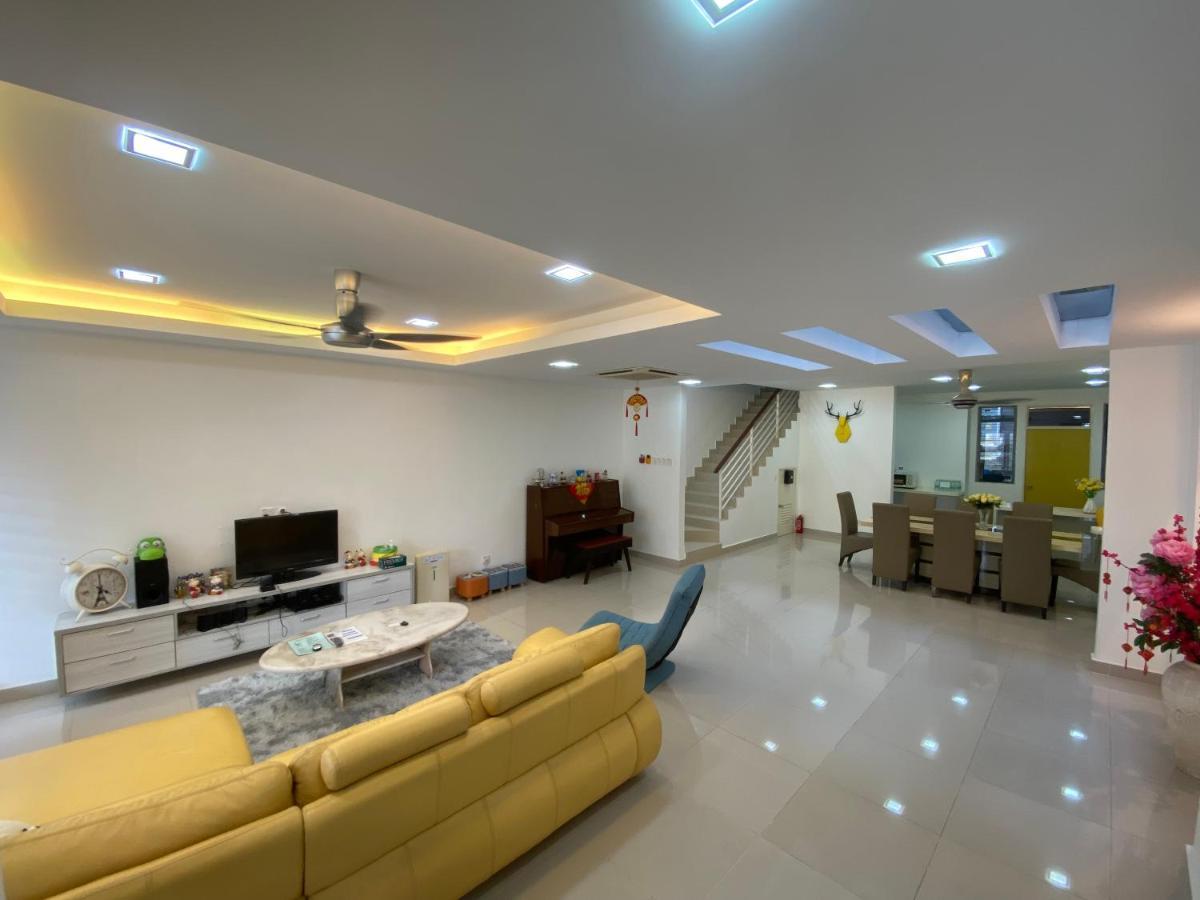 Entire Residential Home•Jia Residences Bkt Serdang沙登温暖的家 Сери-Кембанган Экстерьер фото
