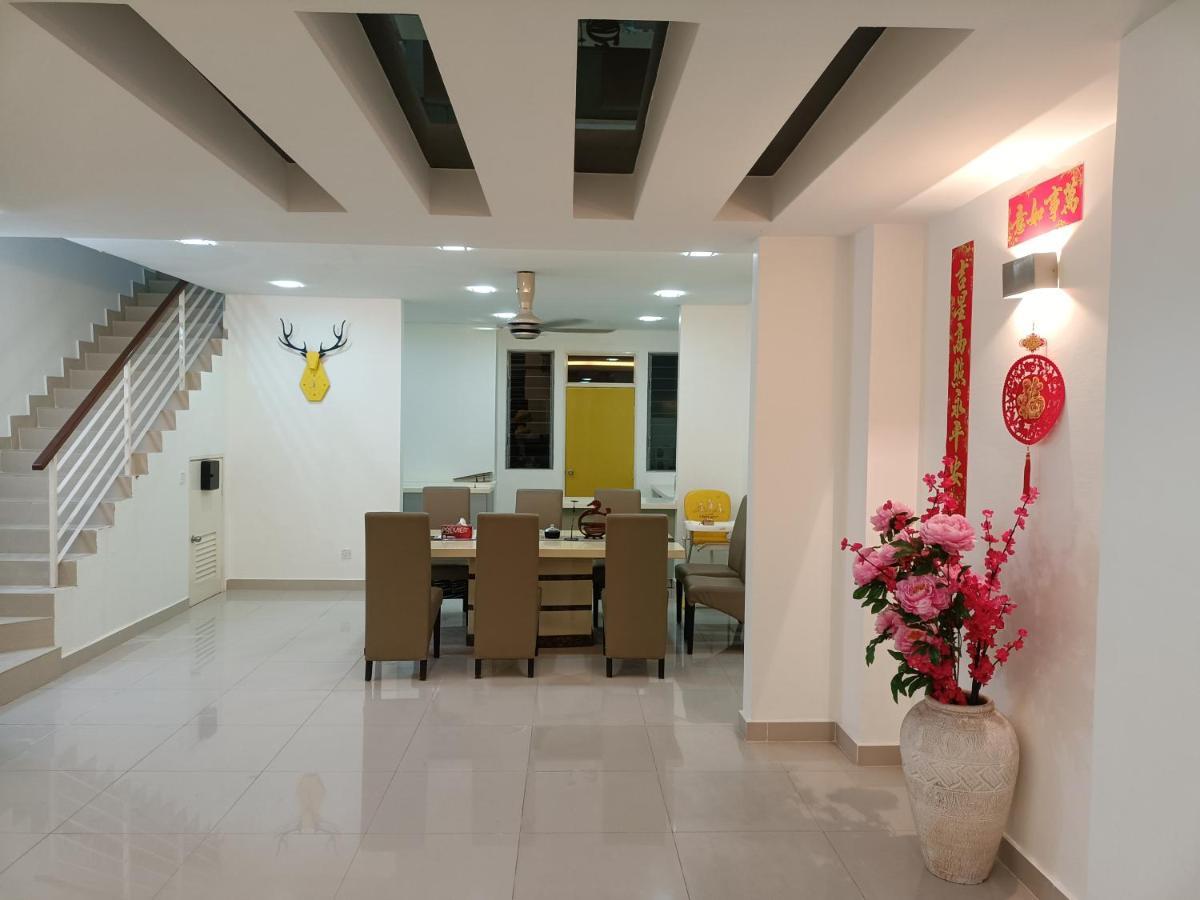 Entire Residential Home•Jia Residences Bkt Serdang沙登温暖的家 Сери-Кембанган Экстерьер фото
