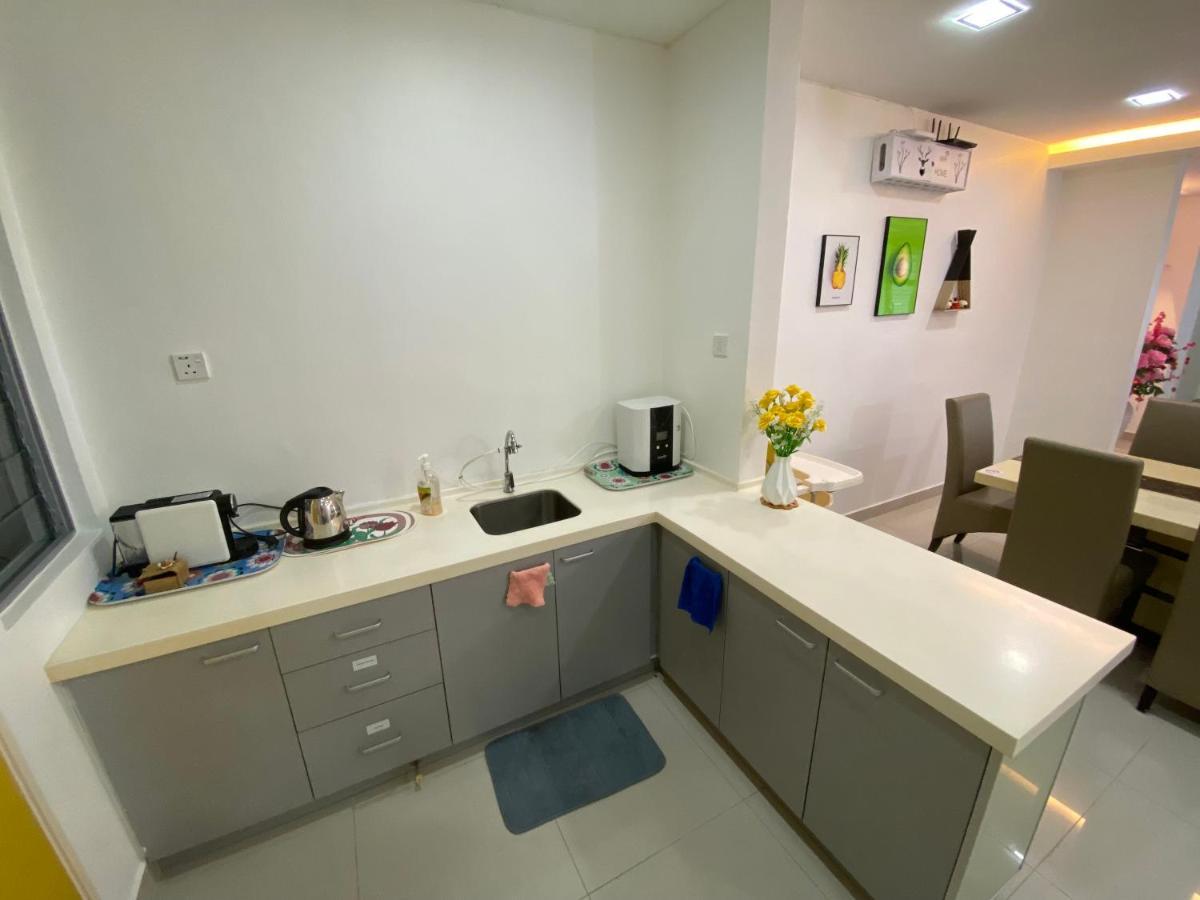 Entire Residential Home•Jia Residences Bkt Serdang沙登温暖的家 Сери-Кембанган Экстерьер фото